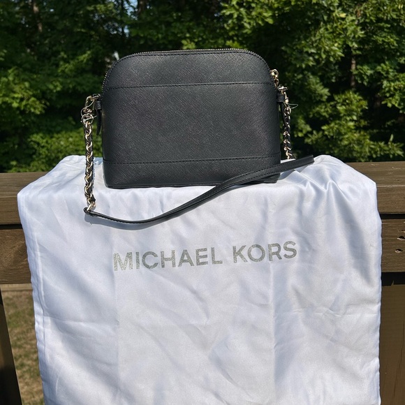 NWT ❤️Michael Kors Large Dome Crossbody Black saffiano leather - Picture 6 of 9